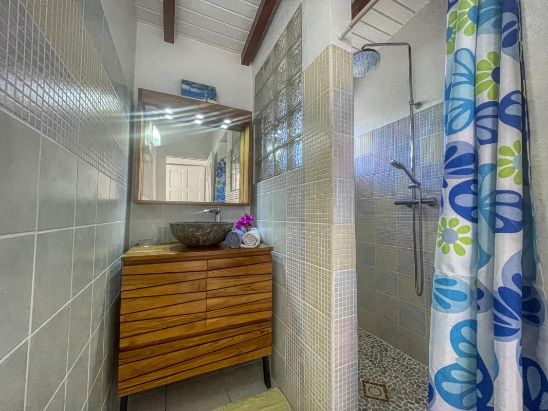 17.Location villa piscine Saint François Guadeloupe_Chambre 1